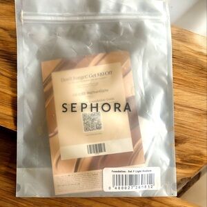 Sephora Foundation -Light Medium NWT gift w today’s purchase/ or other choice